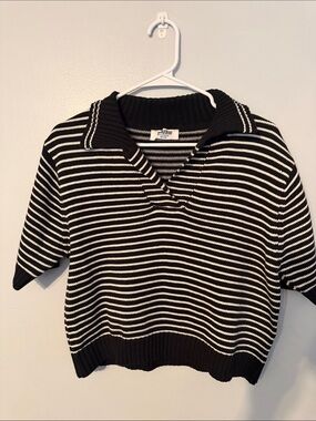 Double Zero, V-Neck, Striped, Short Sleeve Sweater